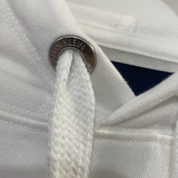 Calvin Klein crop hoody - Picture 5 of 5